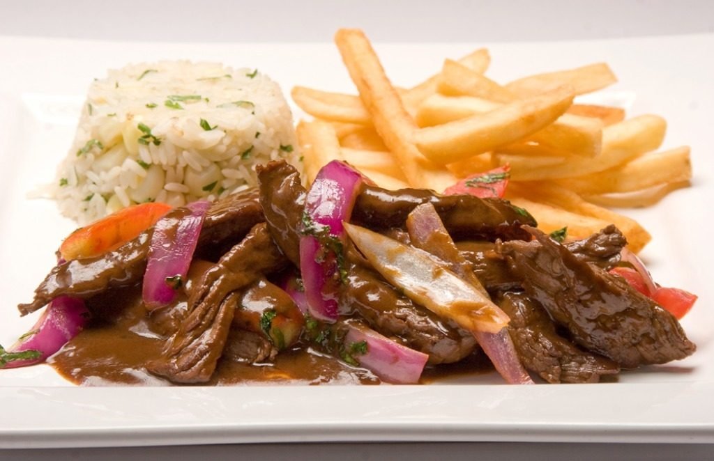 Lomo saltado de carne